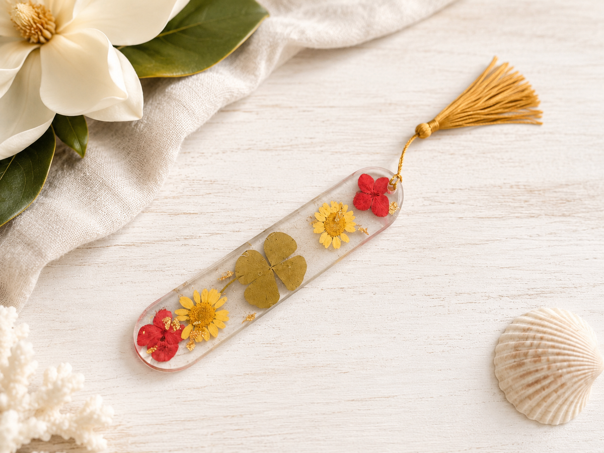 Bloom & Page | Pressed Flower Resin Bookmark